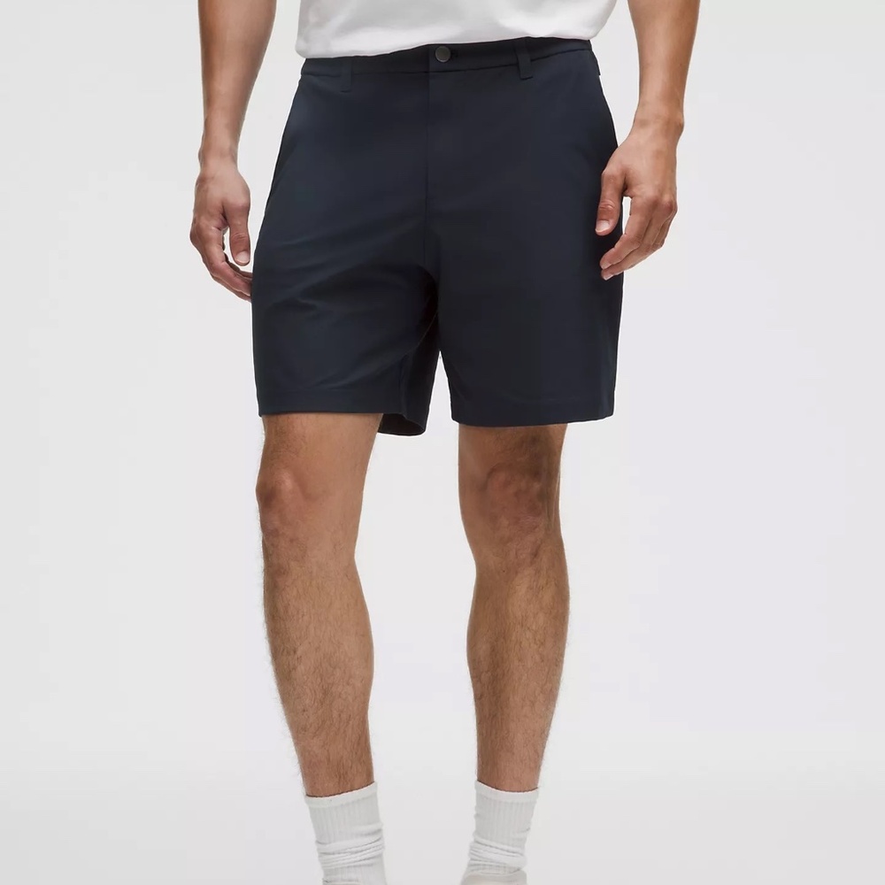 ABC Classic-Fit 7" Shorts - Size 28